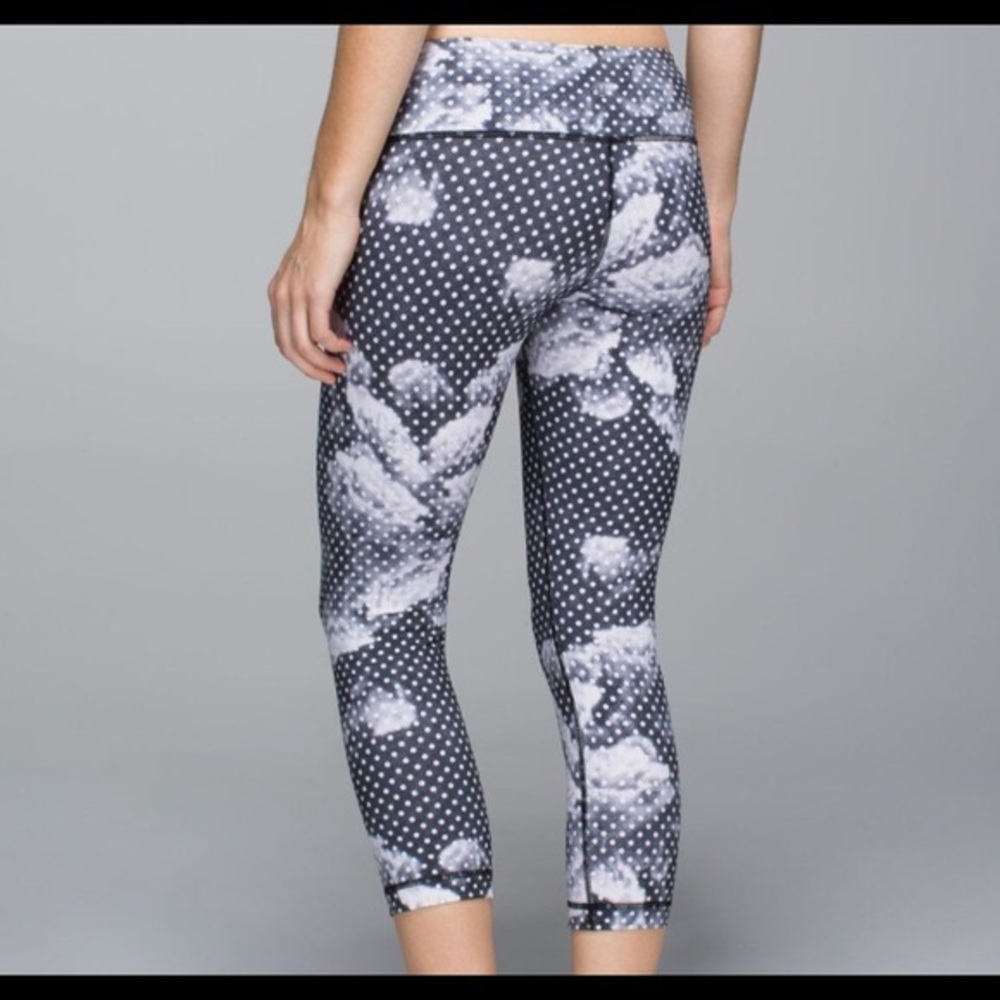 Lululemon wunder under crop